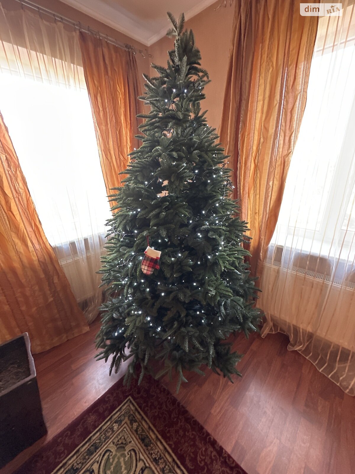 трехэтажный дом, 250 кв. м, кирпич. Сдается помесячно в Подгорцах фото 1 трехэтажный дом, 250 кв. м, кирпич. Сдается помесячно в Подгорцах фото 1