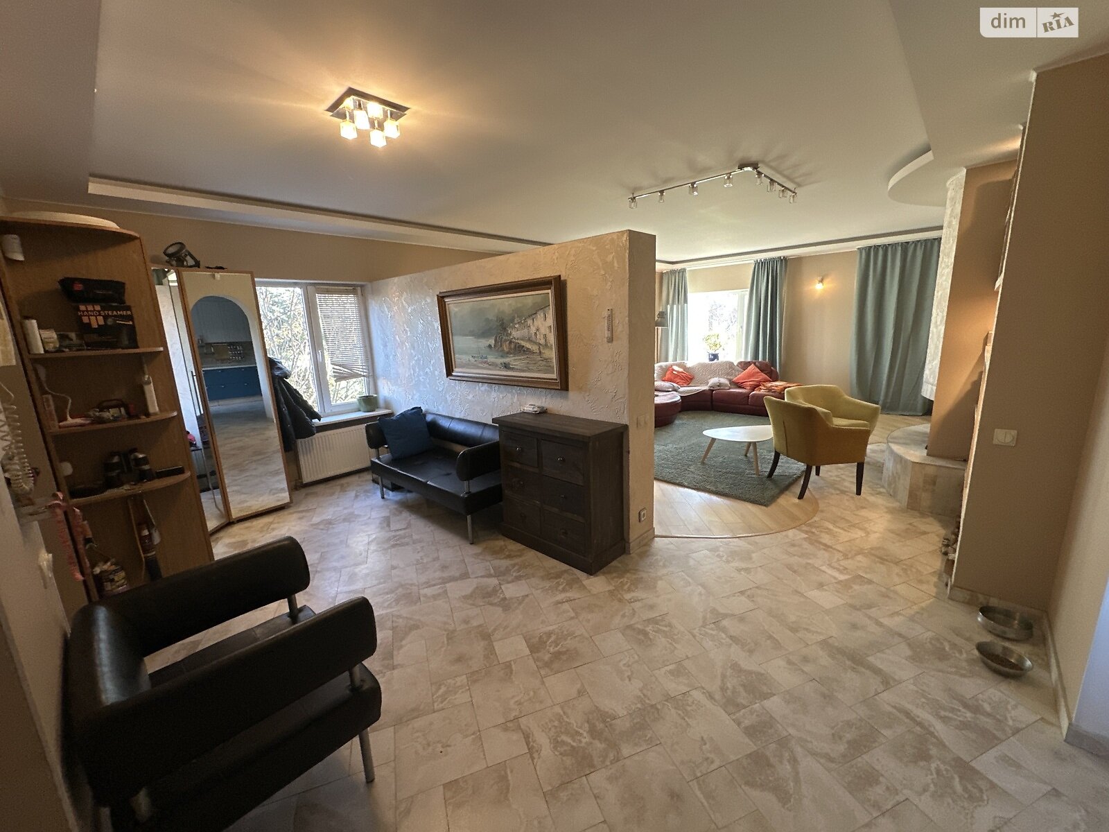 трехэтажный дом, 250 кв. м, кирпич. Сдается помесячно в Подгорцах фото 1 трехэтажный дом, 250 кв. м, кирпич. Сдается помесячно в Подгорцах фото 1