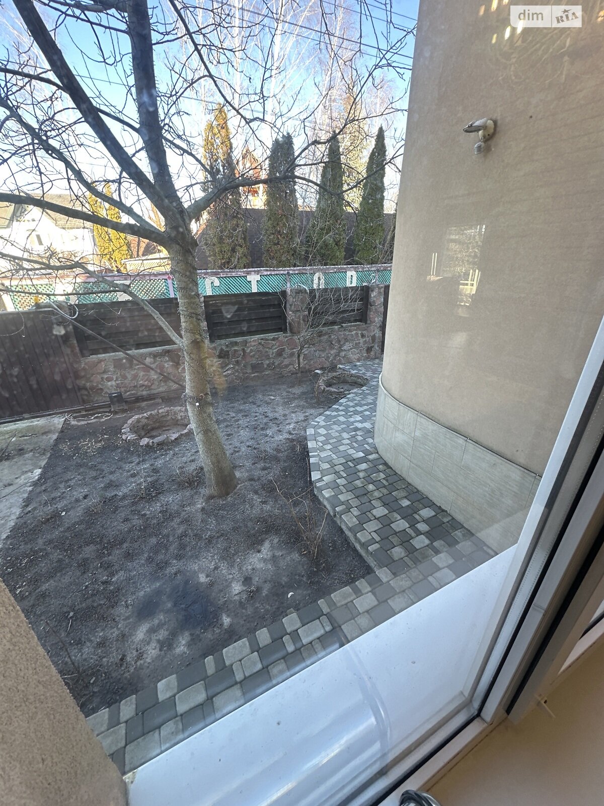 трехэтажный дом, 250 кв. м, кирпич. Сдается помесячно в Подгорцах фото 1 трехэтажный дом, 250 кв. м, кирпич. Сдается помесячно в Подгорцах фото 1