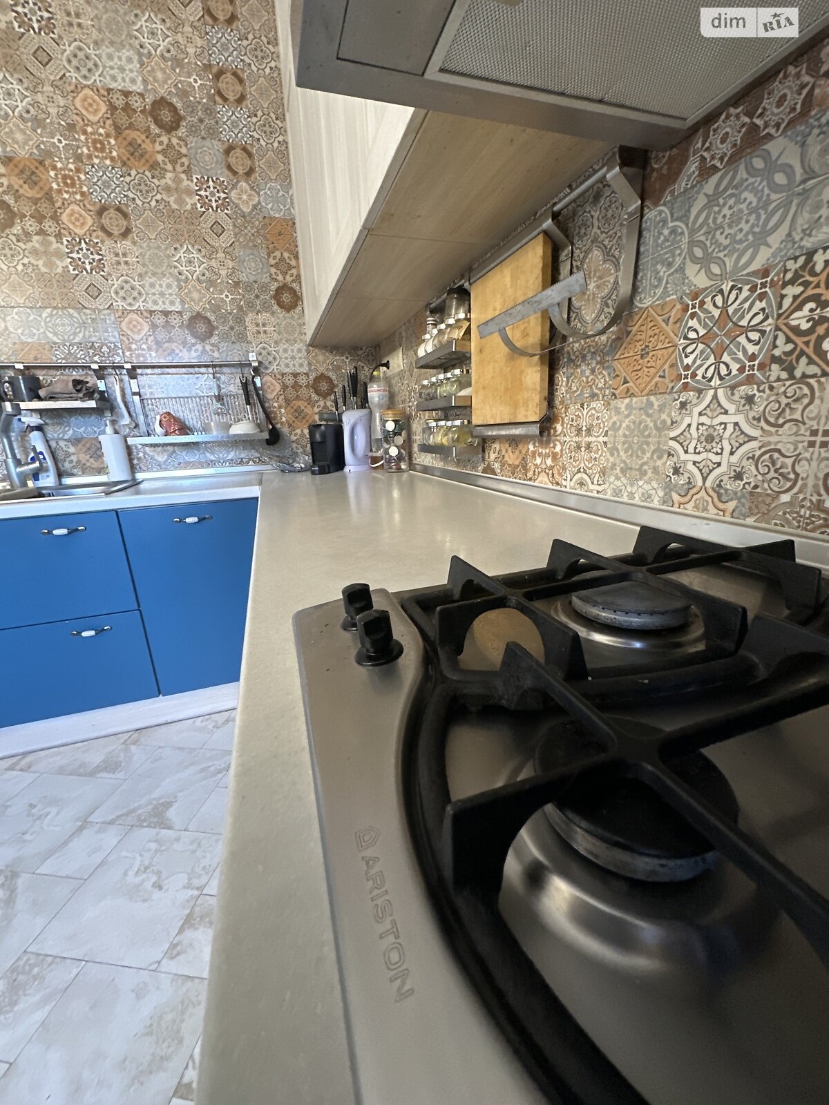 трехэтажный дом, 250 кв. м, кирпич. Сдается помесячно в Подгорцах фото 1 трехэтажный дом, 250 кв. м, кирпич. Сдается помесячно в Подгорцах фото 1