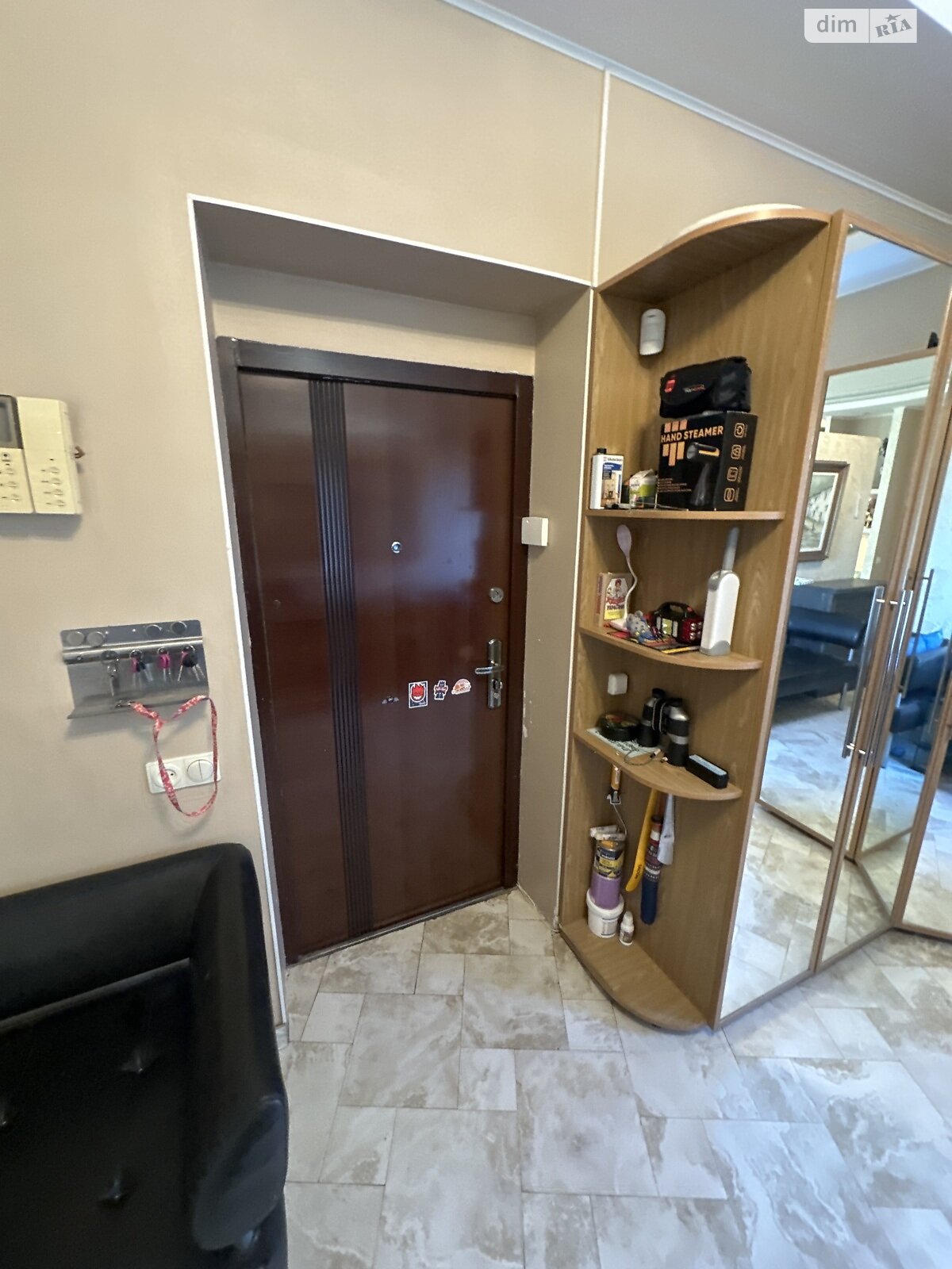 трехэтажный дом, 250 кв. м, кирпич. Сдается помесячно в Подгорцах фото 1 трехэтажный дом, 250 кв. м, кирпич. Сдается помесячно в Подгорцах фото 1