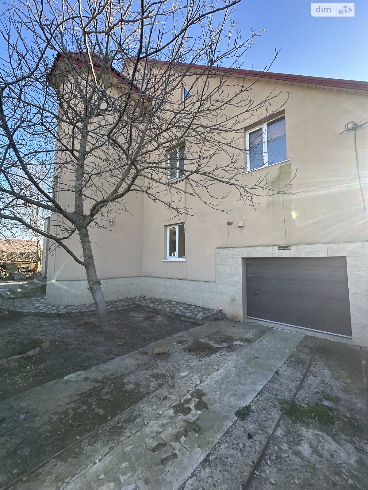 трехэтажный дом, 250 кв. м, кирпич. Сдается помесячно в Подгорцах фото 1 трехэтажный дом, 250 кв. м, кирпич. Сдается помесячно в Подгорцах фото 1