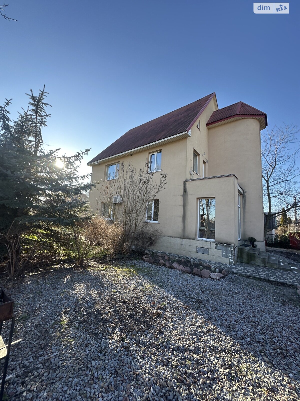 трехэтажный дом, 250 кв. м, кирпич. Сдается помесячно в Подгорцах фото 1 трехэтажный дом, 250 кв. м, кирпич. Сдается помесячно в Подгорцах фото 1