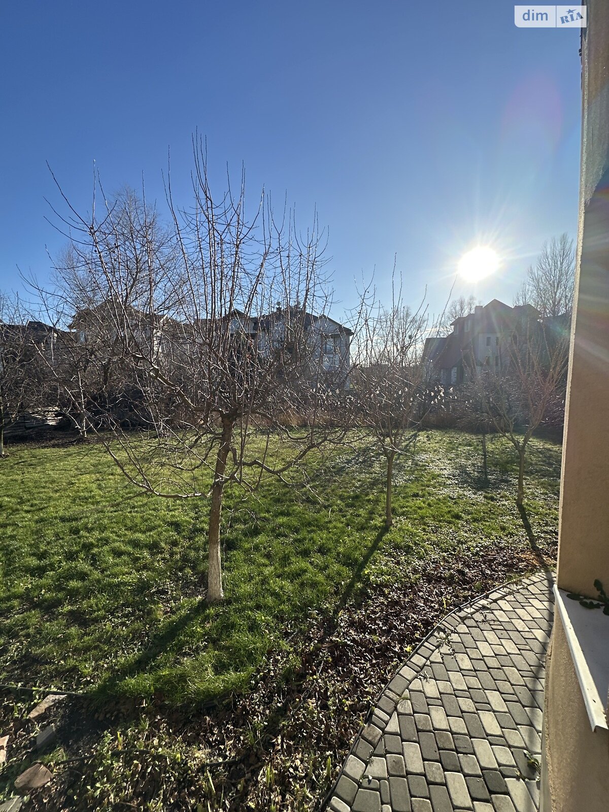 трехэтажный дом, 250 кв. м, кирпич. Сдается помесячно в Подгорцах фото 1 трехэтажный дом, 250 кв. м, кирпич. Сдается помесячно в Подгорцах фото 1