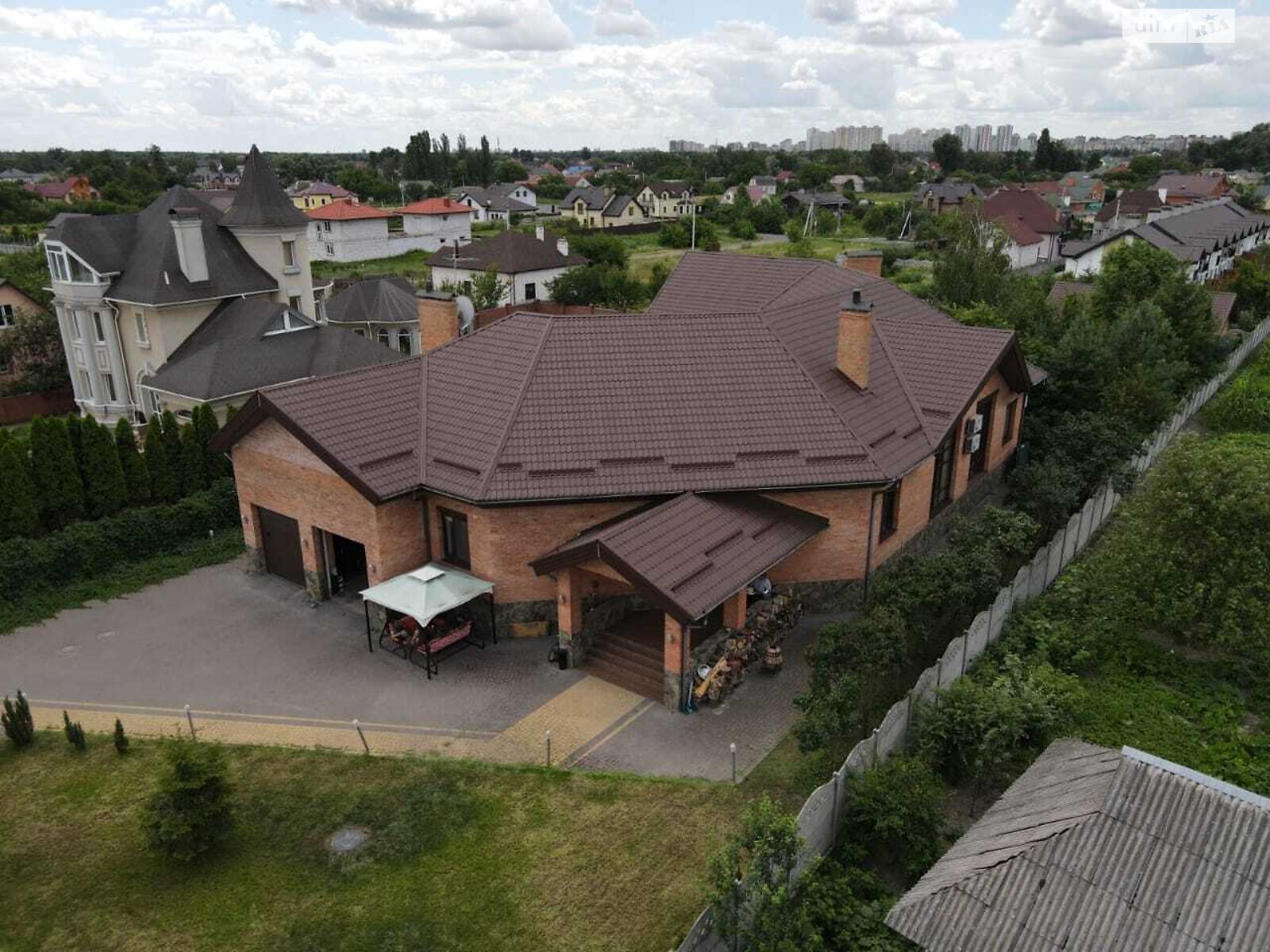 одноэтажный дом с гаражом, 460 кв. м, кирпич. Сдается помесячно в Погребах фото 1 одноэтажный дом с гаражом, 460 кв. м, кирпич. Сдается помесячно в Погребах фото 1