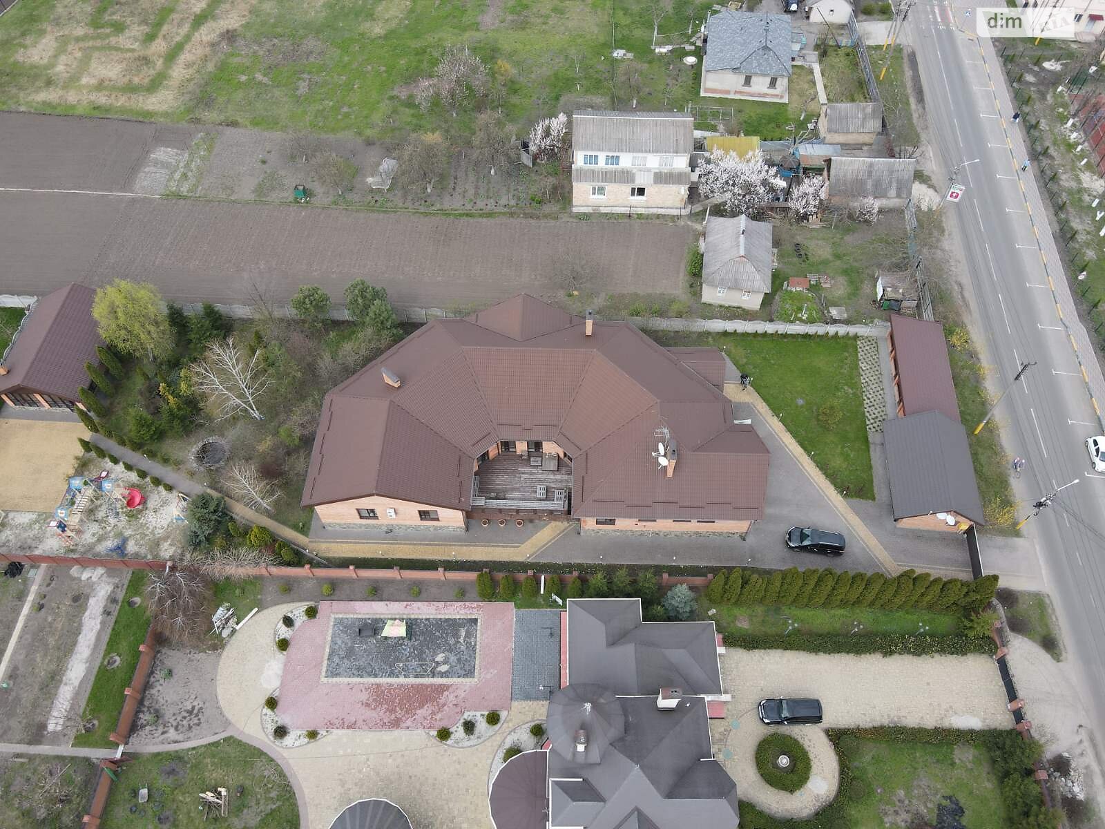 одноэтажный дом с гаражом, 460 кв. м, кирпич. Сдается помесячно в Погребах фото 1 одноэтажный дом с гаражом, 460 кв. м, кирпич. Сдается помесячно в Погребах фото 1