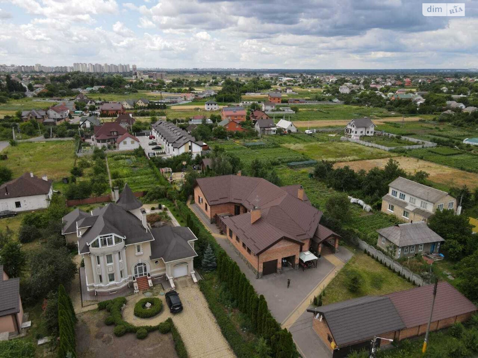 одноэтажный дом с гаражом, 460 кв. м, кирпич. Сдается помесячно в Погребах фото 1 одноэтажный дом с гаражом, 460 кв. м, кирпич. Сдается помесячно в Погребах фото 1