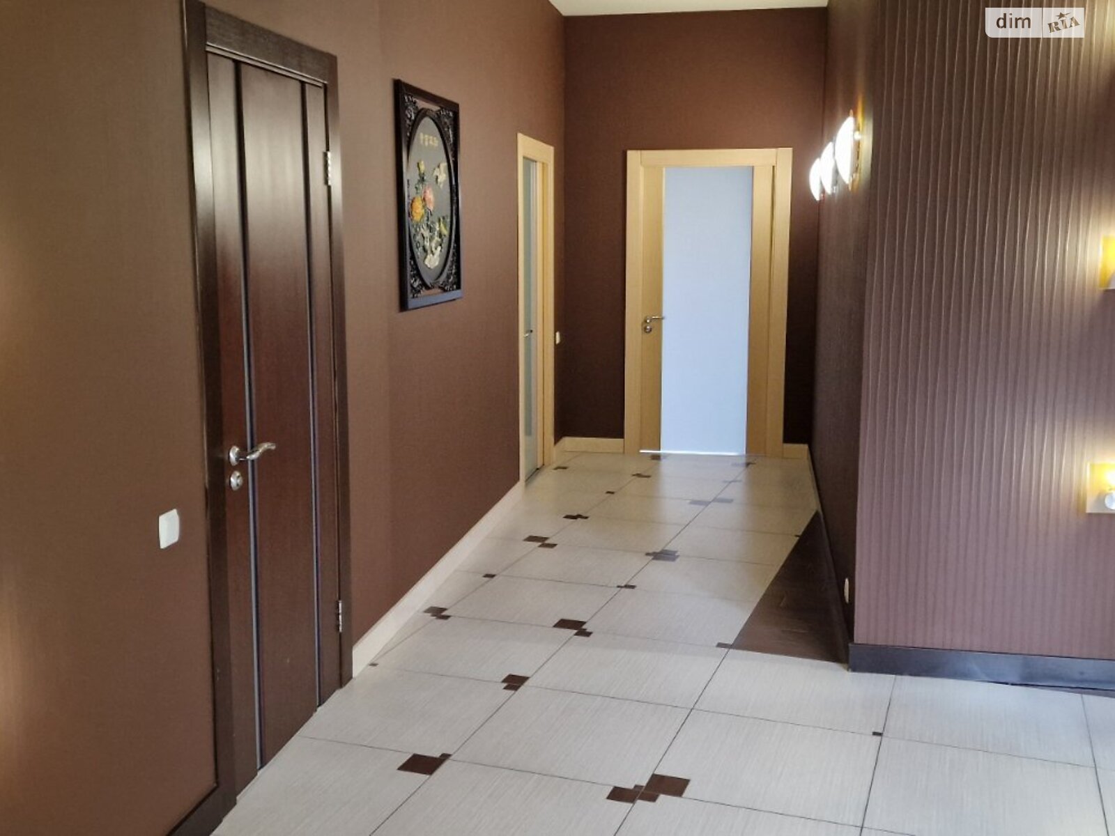 одноэтажный дом с гаражом, 460 кв. м, кирпич. Сдается помесячно в Погребах фото 1 одноэтажный дом с гаражом, 460 кв. м, кирпич. Сдается помесячно в Погребах фото 1