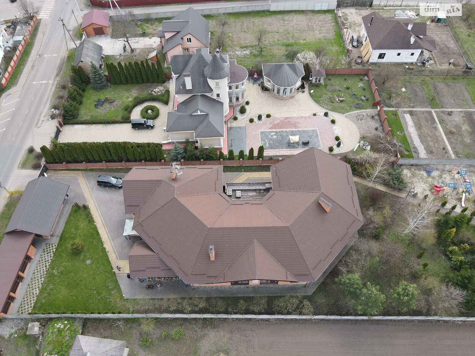 одноэтажный дом с гаражом, 460 кв. м, кирпич. Сдается помесячно в Погребах фото 1 одноэтажный дом с гаражом, 460 кв. м, кирпич. Сдается помесячно в Погребах фото 1