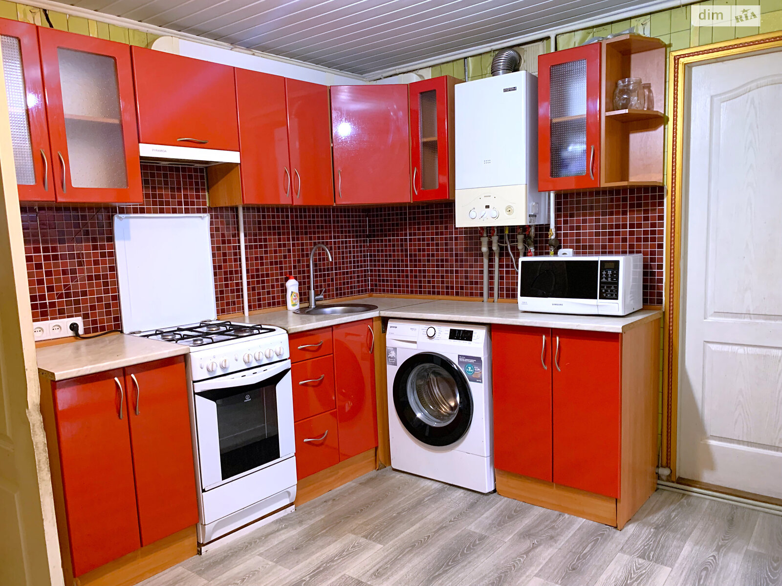 одноповерховий будинок з ремонтом, 40.1 кв. м, цегла. Здається помісячно в Полтаві, в районі Центр фото 1 однопроверховий будинок з ремонтом, 40.1 кв. м, цегла. Здається помісячно в Полтаві, в районі Центр фото 1