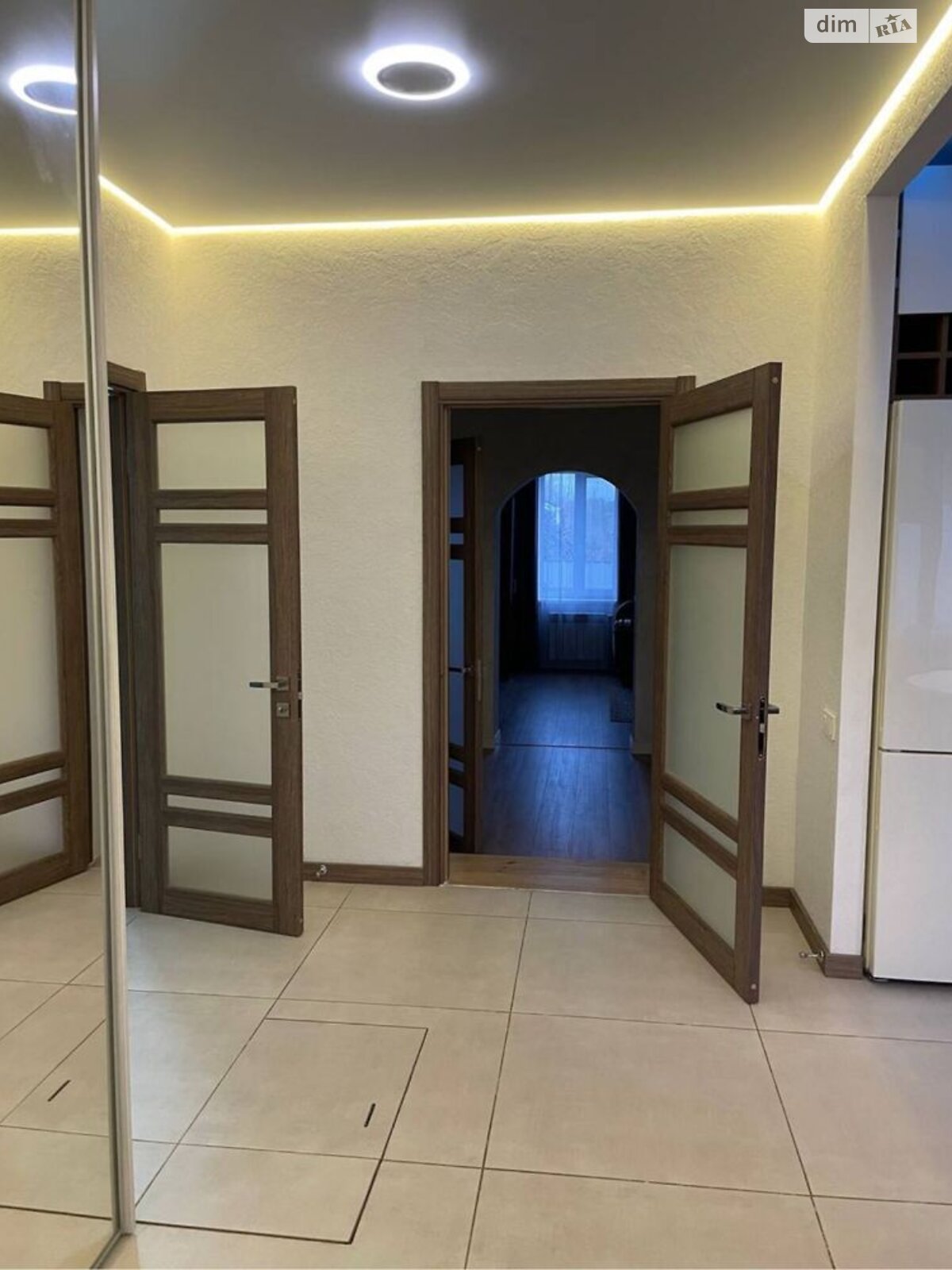 одноэтажный дом с верандой, 116.9 кв. м, кирпич. Сдается помесячно в Полтаве, в районе Центр фото 1 одноэтажный дом с верандой, 116.9 кв. м, кирпич. Сдается помесячно в Полтаве, в районе Центр фото 1