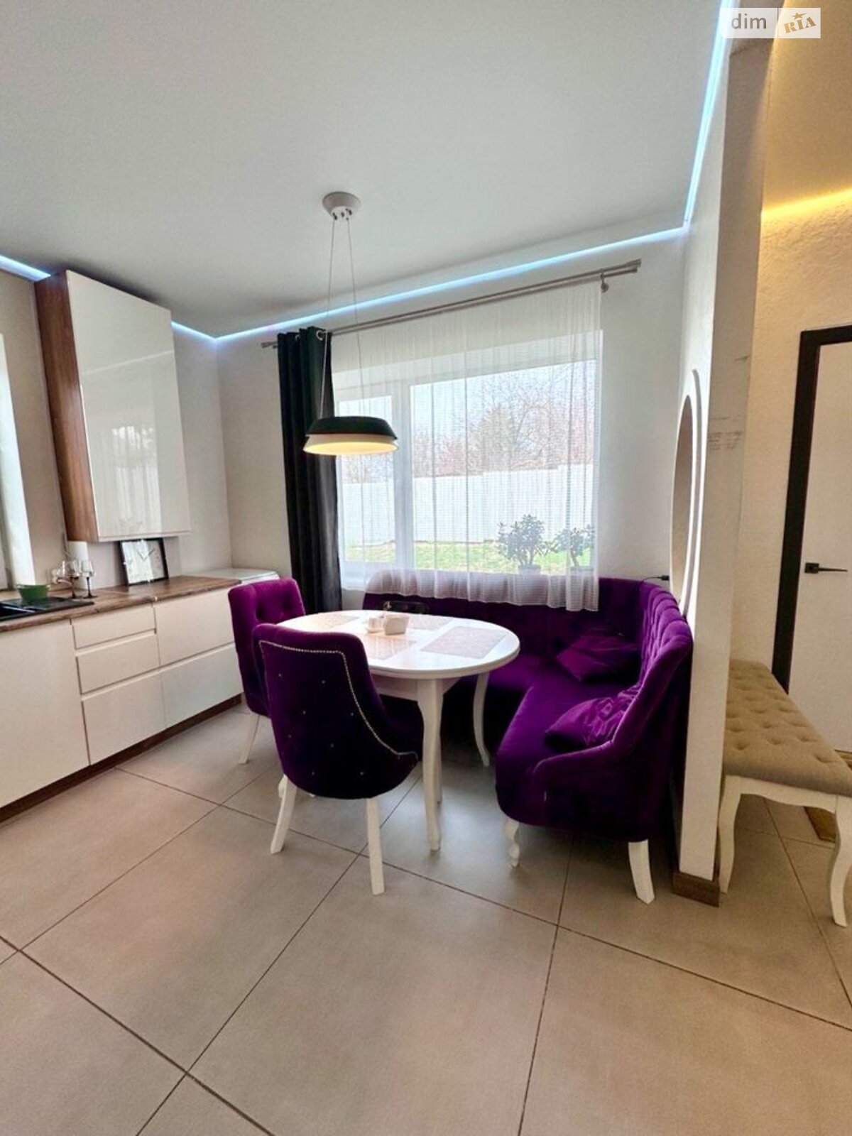 одноэтажный дом с верандой, 116.9 кв. м, кирпич. Сдается помесячно в Полтаве, в районе Центр фото 1 одноэтажный дом с верандой, 116.9 кв. м, кирпич. Сдается помесячно в Полтаве, в районе Центр фото 1