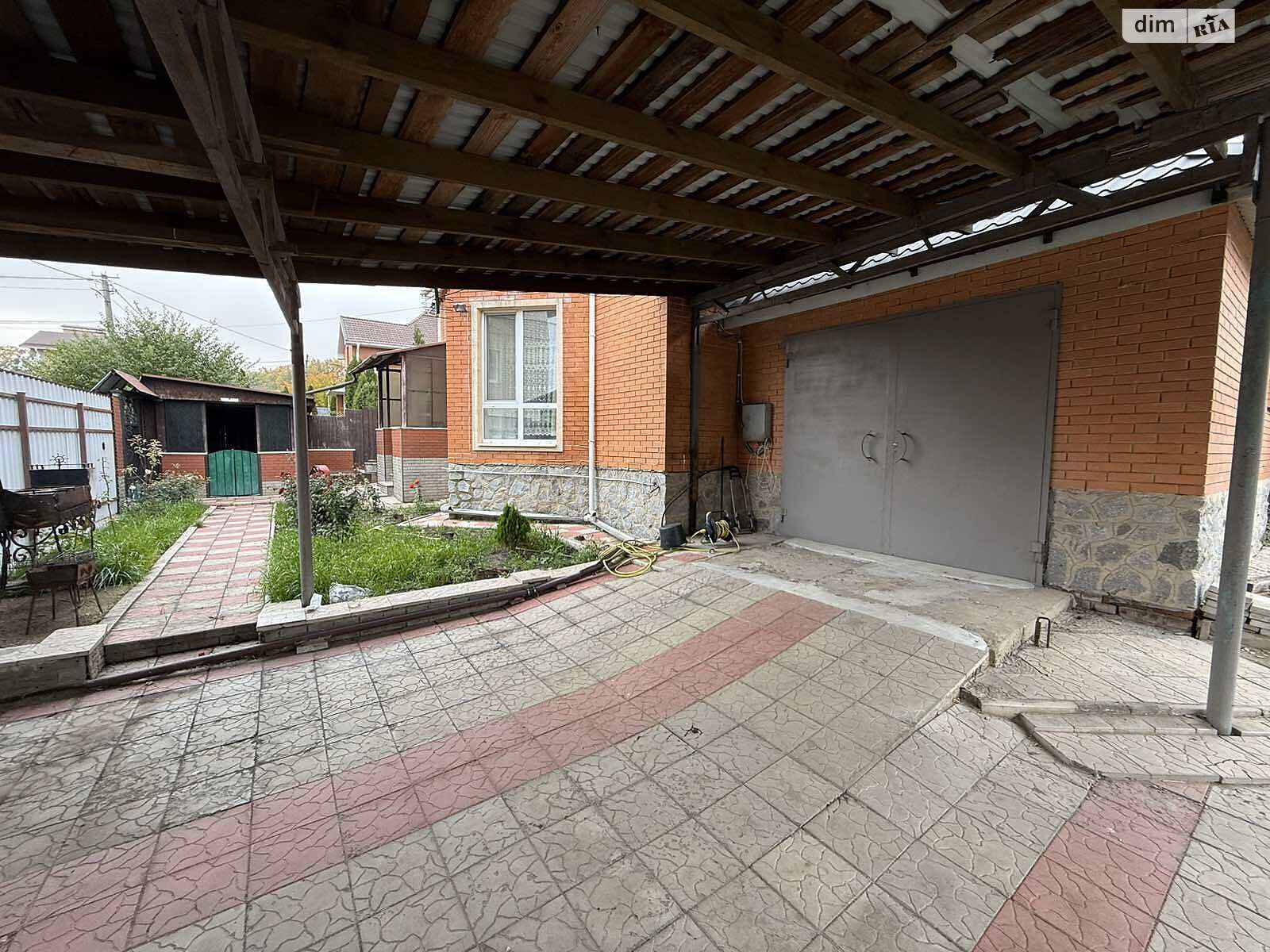 двухэтажный дом с гаражом, 132 кв. м, кирпич. Сдается помесячно в Полтаве, в районе Яр фото 1 двухэтажный дом с гаражом, 132 кв. м, кирпич. Сдается помесячно в Полтаве, в районе Яр фото 1
