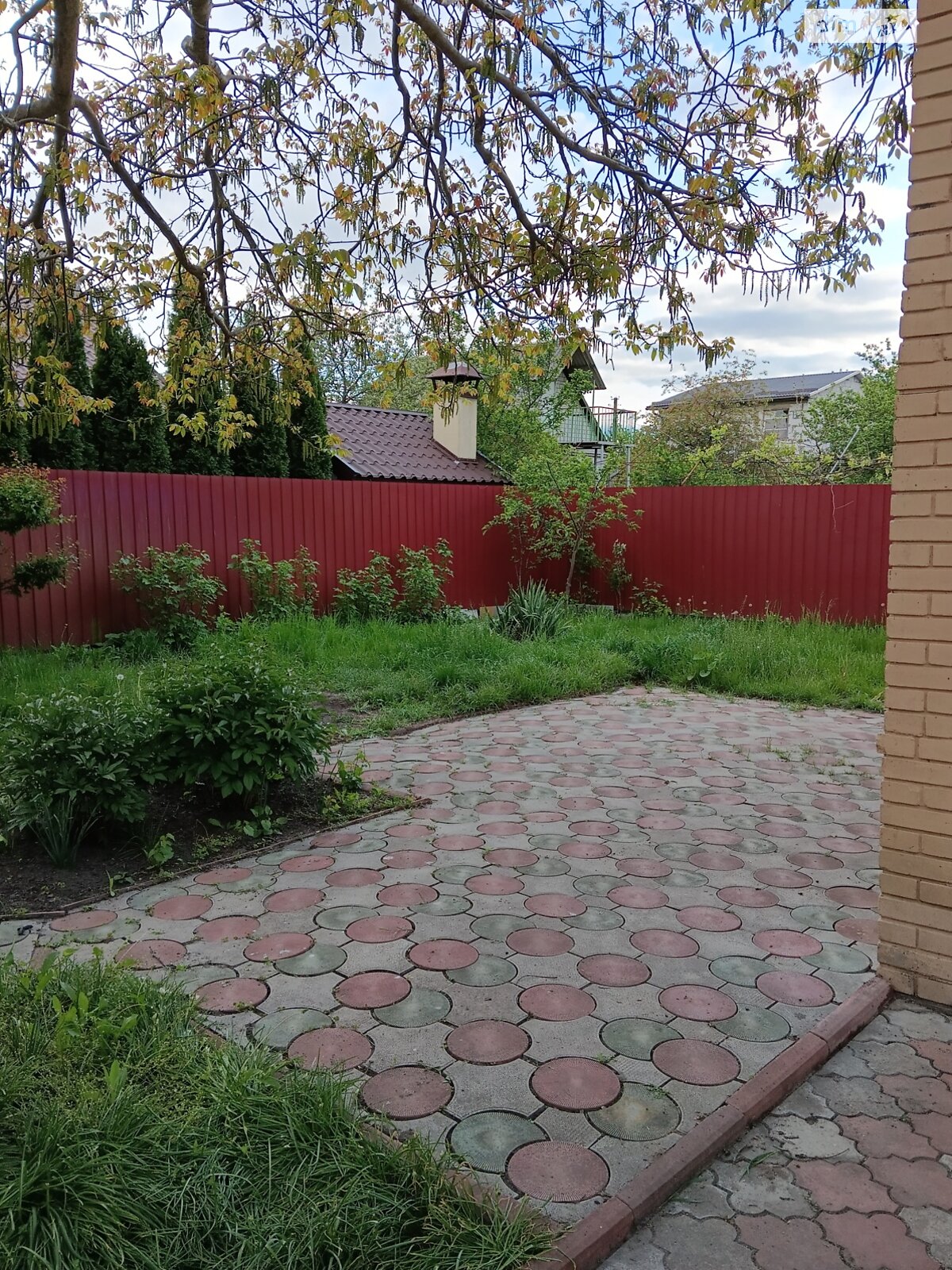 двоповерховий будинок бесідка, 67.3 кв. м, дерево та цегла. Здається помісячно в Рожнах фото 1 двопроверховий будинок бесідка, 67.3 кв. м, дерево та цегла. Здається помісячно в Рожнах фото 1