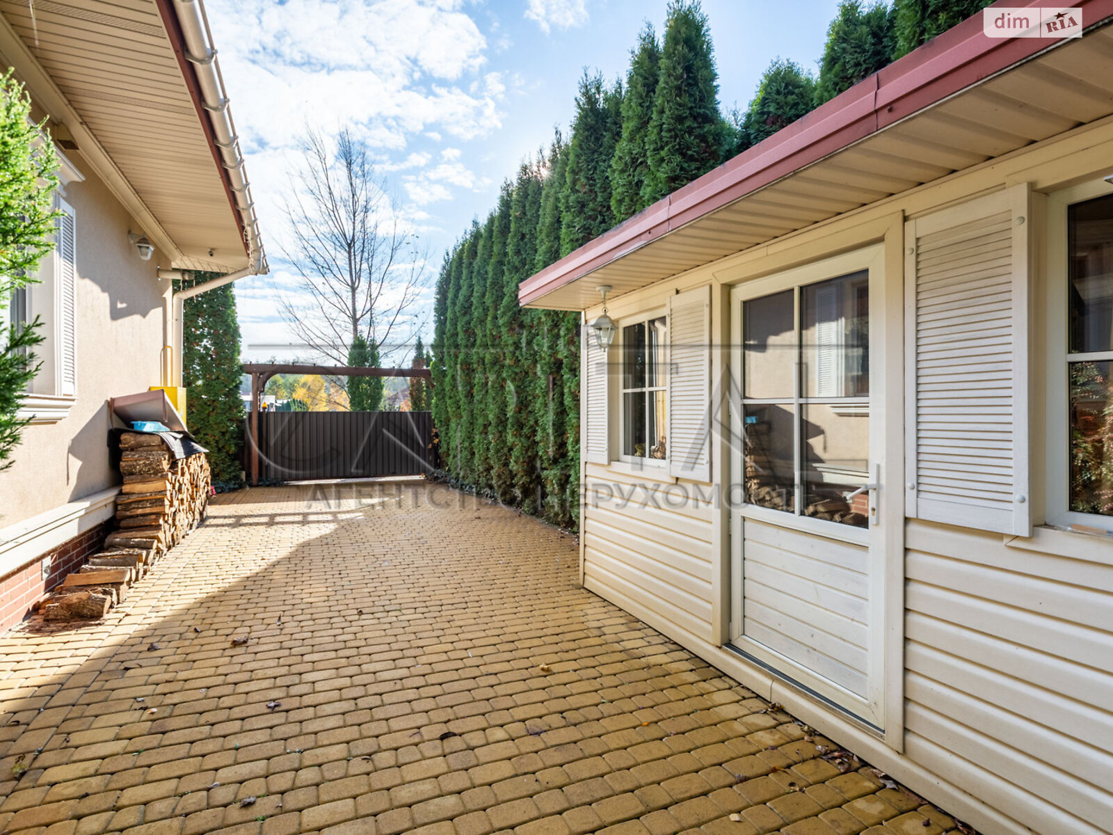 двоповерховий будинок бесідка, 150 кв. м, цегла. Здається помісячно в Романкові фото 1 двоповерховий будинок бесідка, 150 кв. м, цегла. Здається помісячно в Романкові фото 1