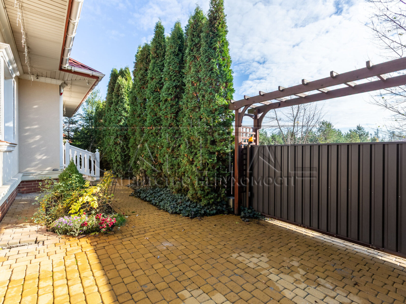 двоповерховий будинок бесідка, 150 кв. м, цегла. Здається помісячно в Романкові фото 1 двоповерховий будинок бесідка, 150 кв. м, цегла. Здається помісячно в Романкові фото 1