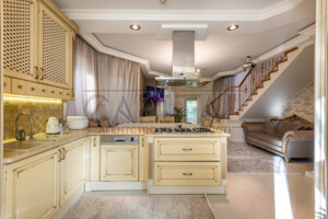 двоповерховий будинок бесідка, 150 кв. м, цегла. Здається помісячно в Романкові фото 2