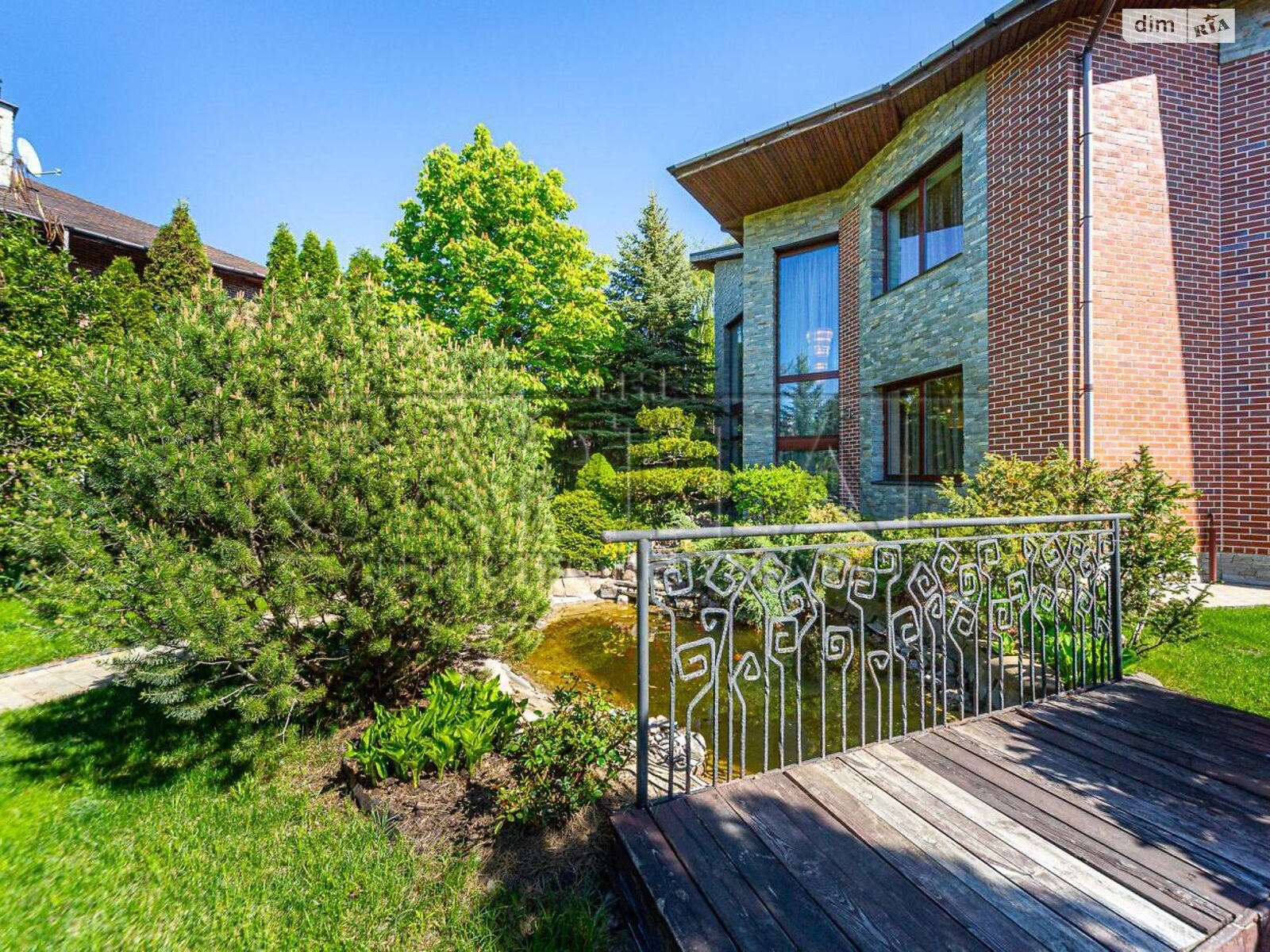 двоповерховий будинок з верандою, 441 кв. м, цегла. Здається помісячно в Романкові фото 1 двоповерховий будинок з верандою, 441 кв. м, цегла. Здається помісячно в Романкові фото 1