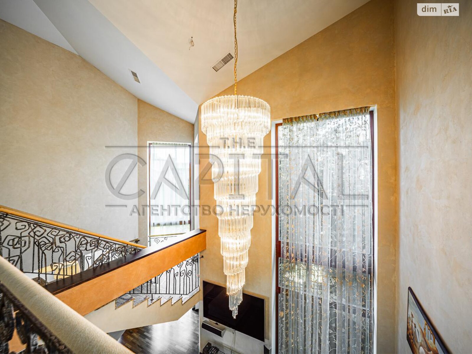 двоповерховий будинок з верандою, 441 кв. м, цегла. Здається помісячно в Романкові фото 1 двоповерховий будинок з верандою, 441 кв. м, цегла. Здається помісячно в Романкові фото 1