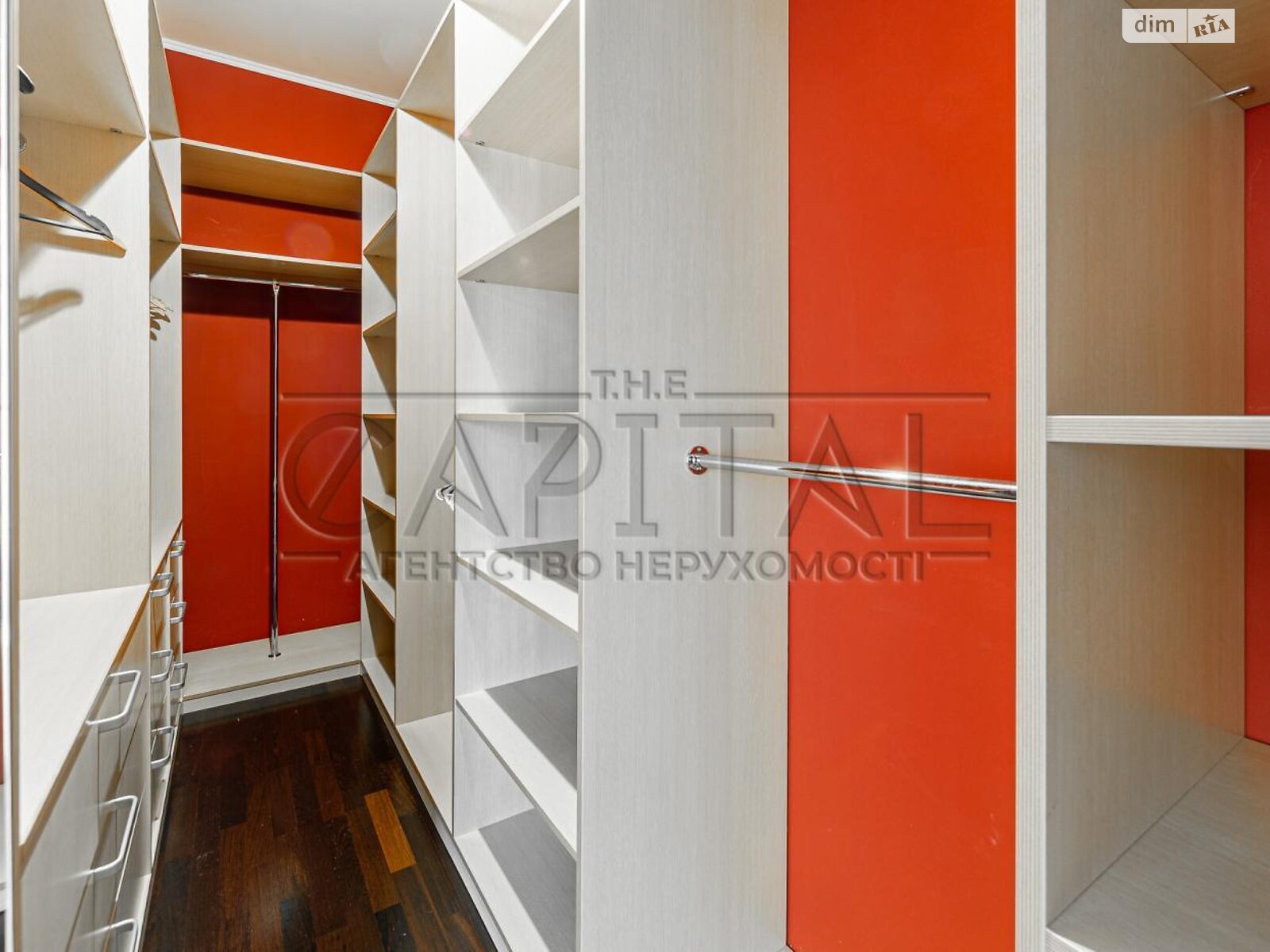 двоповерховий будинок з верандою, 441 кв. м, цегла. Здається помісячно в Романкові фото 1 двоповерховий будинок з верандою, 441 кв. м, цегла. Здається помісячно в Романкові фото 1