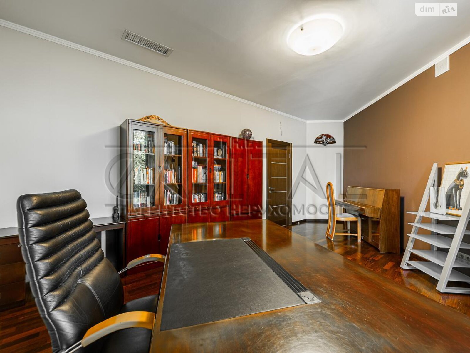 двоповерховий будинок з верандою, 441 кв. м, цегла. Здається помісячно в Романкові фото 1 двоповерховий будинок з верандою, 441 кв. м, цегла. Здається помісячно в Романкові фото 1