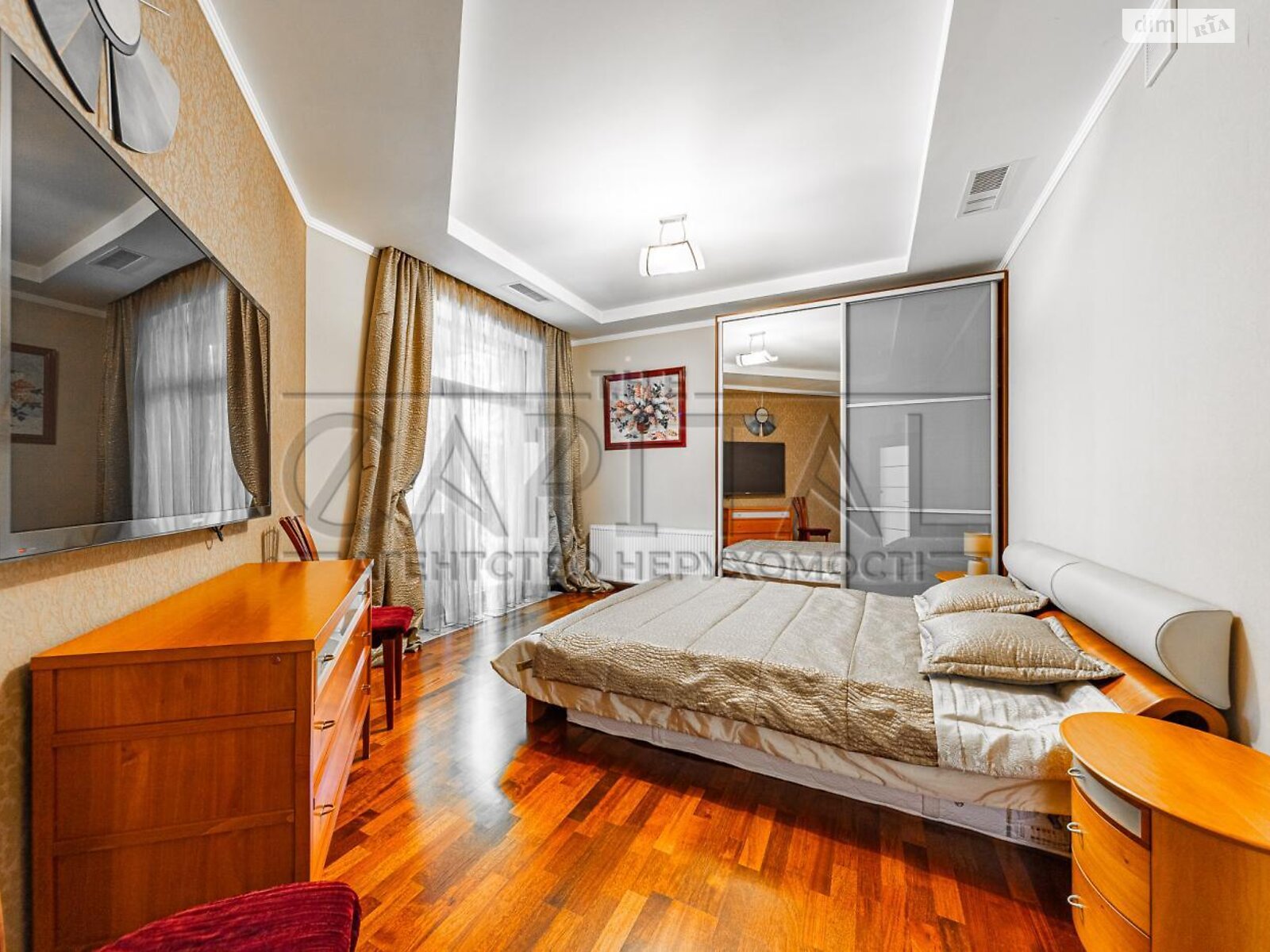 двоповерховий будинок з верандою, 441 кв. м, цегла. Здається помісячно в Романкові фото 1 двоповерховий будинок з верандою, 441 кв. м, цегла. Здається помісячно в Романкові фото 1