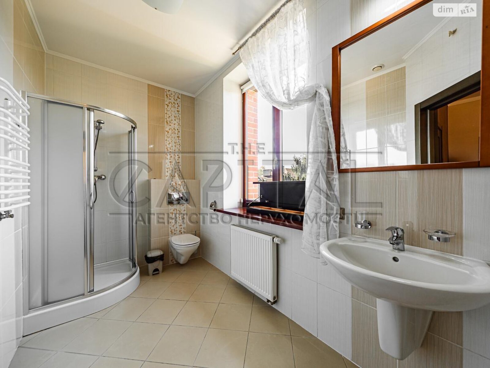 двоповерховий будинок з верандою, 441 кв. м, цегла. Здається помісячно в Романкові фото 1 двоповерховий будинок з верандою, 441 кв. м, цегла. Здається помісячно в Романкові фото 1