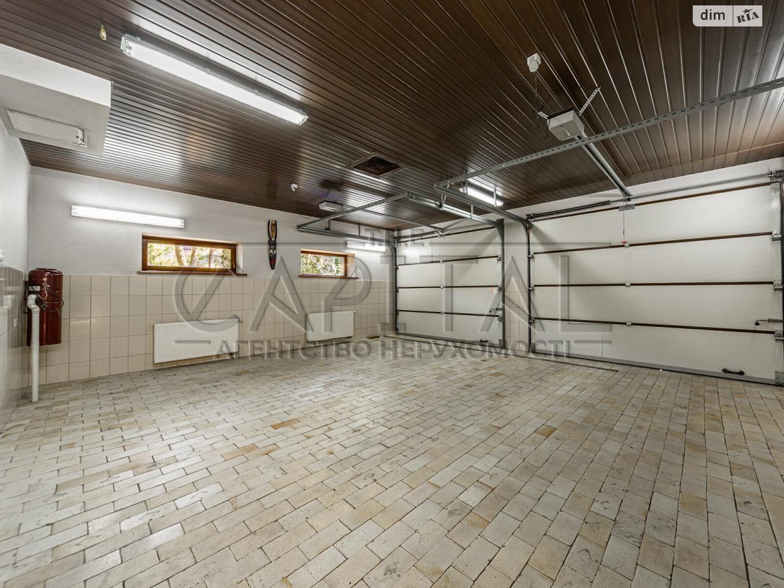 двоповерховий будинок з верандою, 441 кв. м, цегла. Здається помісячно в Романкові фото 1 двоповерховий будинок з верандою, 441 кв. м, цегла. Здається помісячно в Романкові фото 1