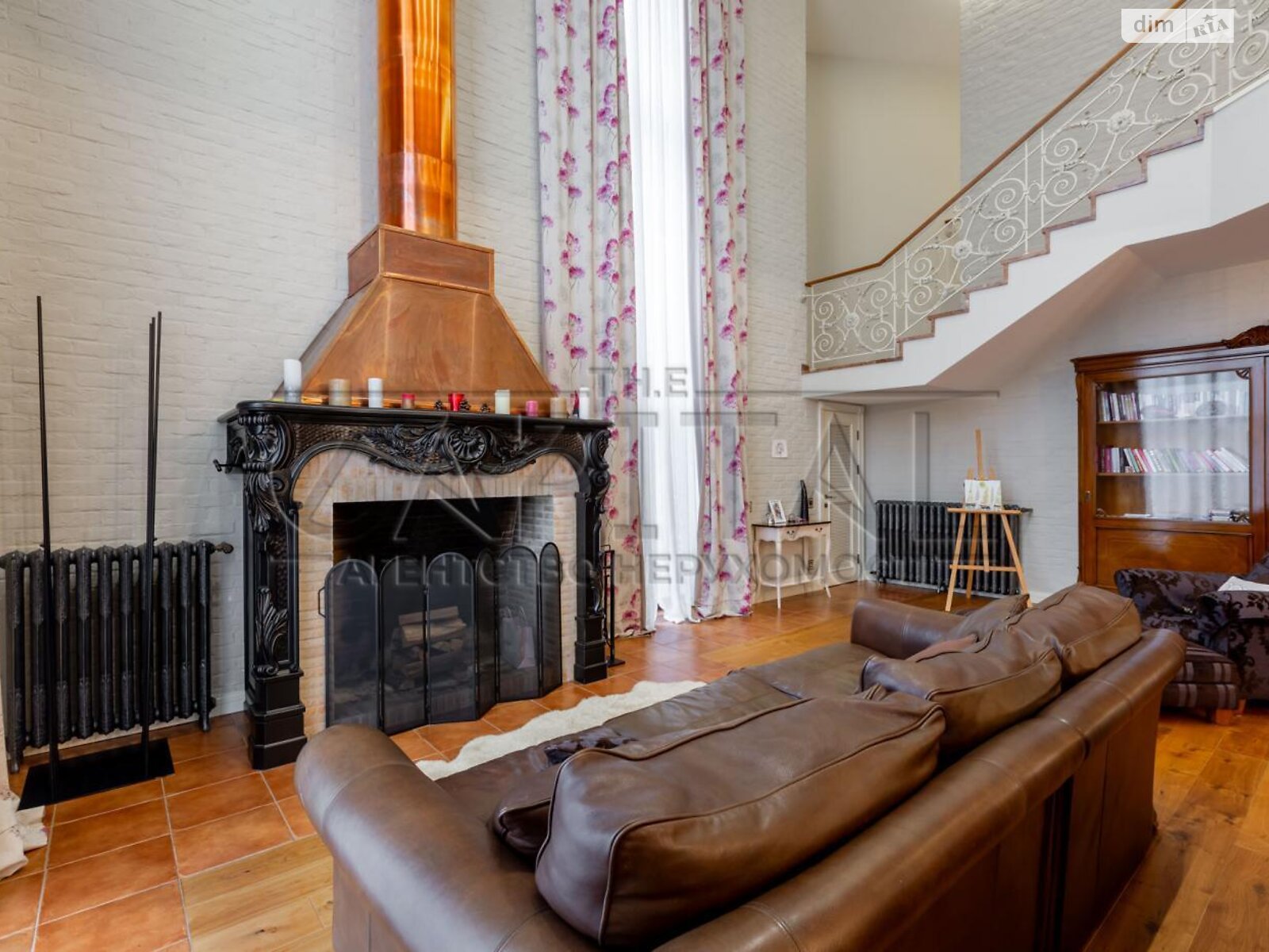 двухэтажный дом с верандой, 440 кв. м, кирпич. Сдается помесячно в Романкове фото 1 двухэтажный дом с верандой, 440 кв. м, кирпич. Сдается помесячно в Романкове фото 1