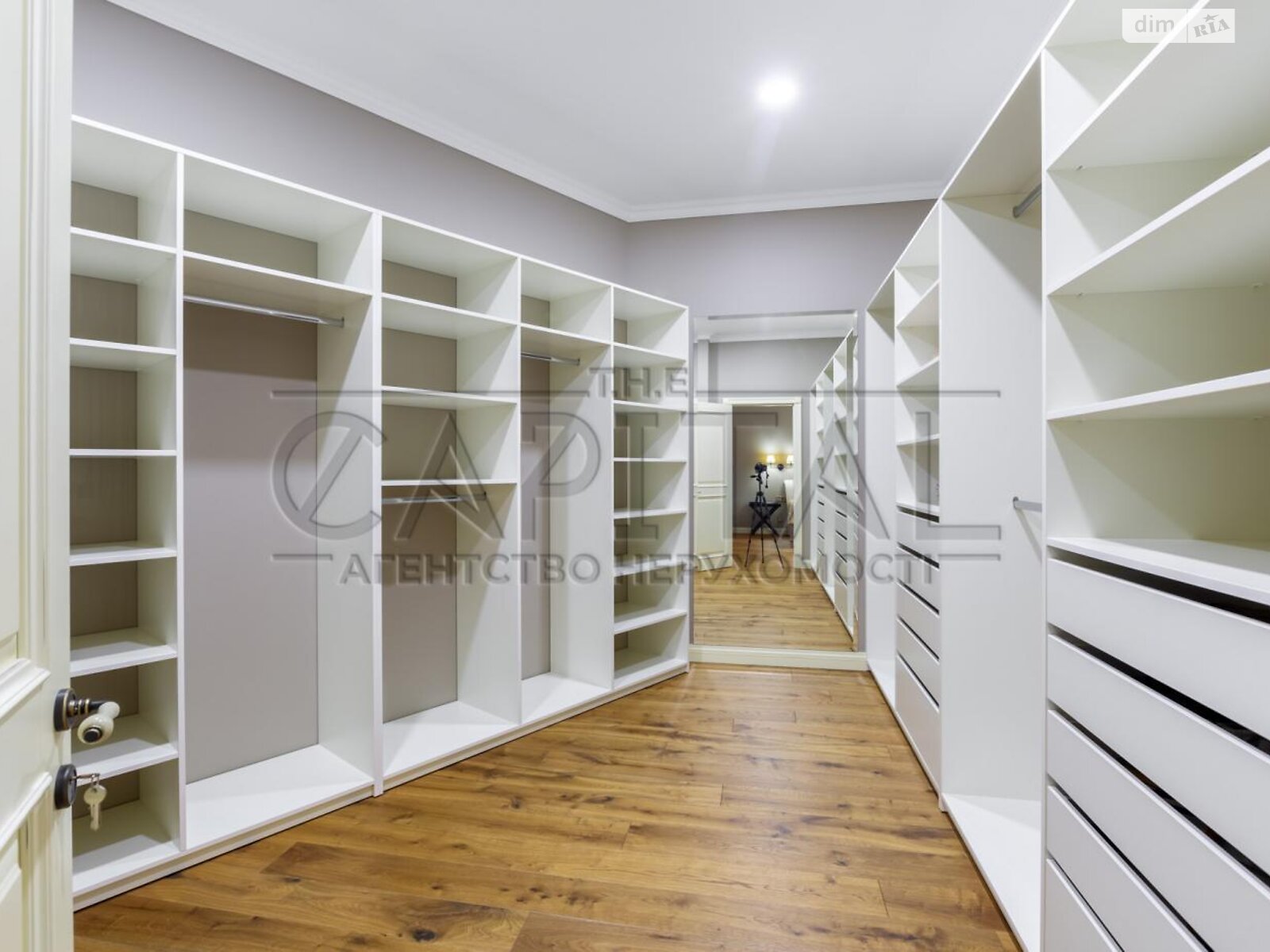 двухэтажный дом с верандой, 440 кв. м, кирпич. Сдается помесячно в Романкове фото 1 двухэтажный дом с верандой, 440 кв. м, кирпич. Сдается помесячно в Романкове фото 1