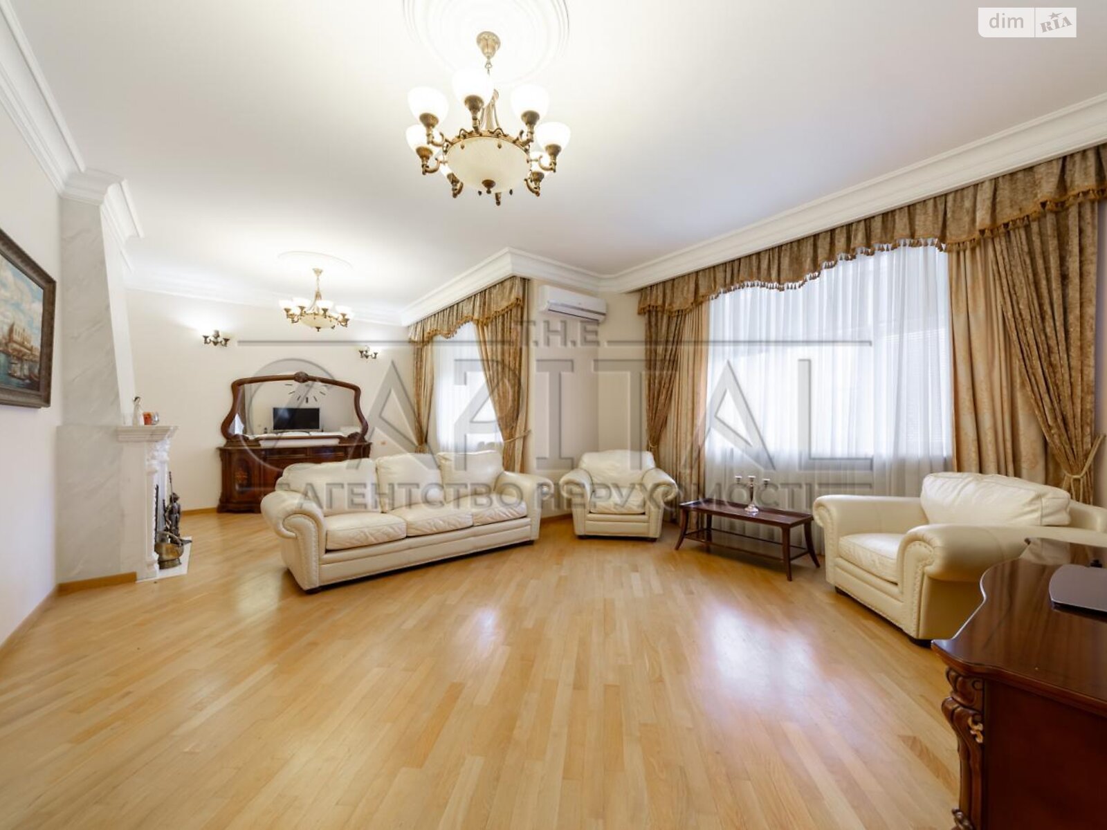 двоповерховий будинок з гаражем, 280 кв. м, кирпич. Здається помісячно в Романкові фото 1