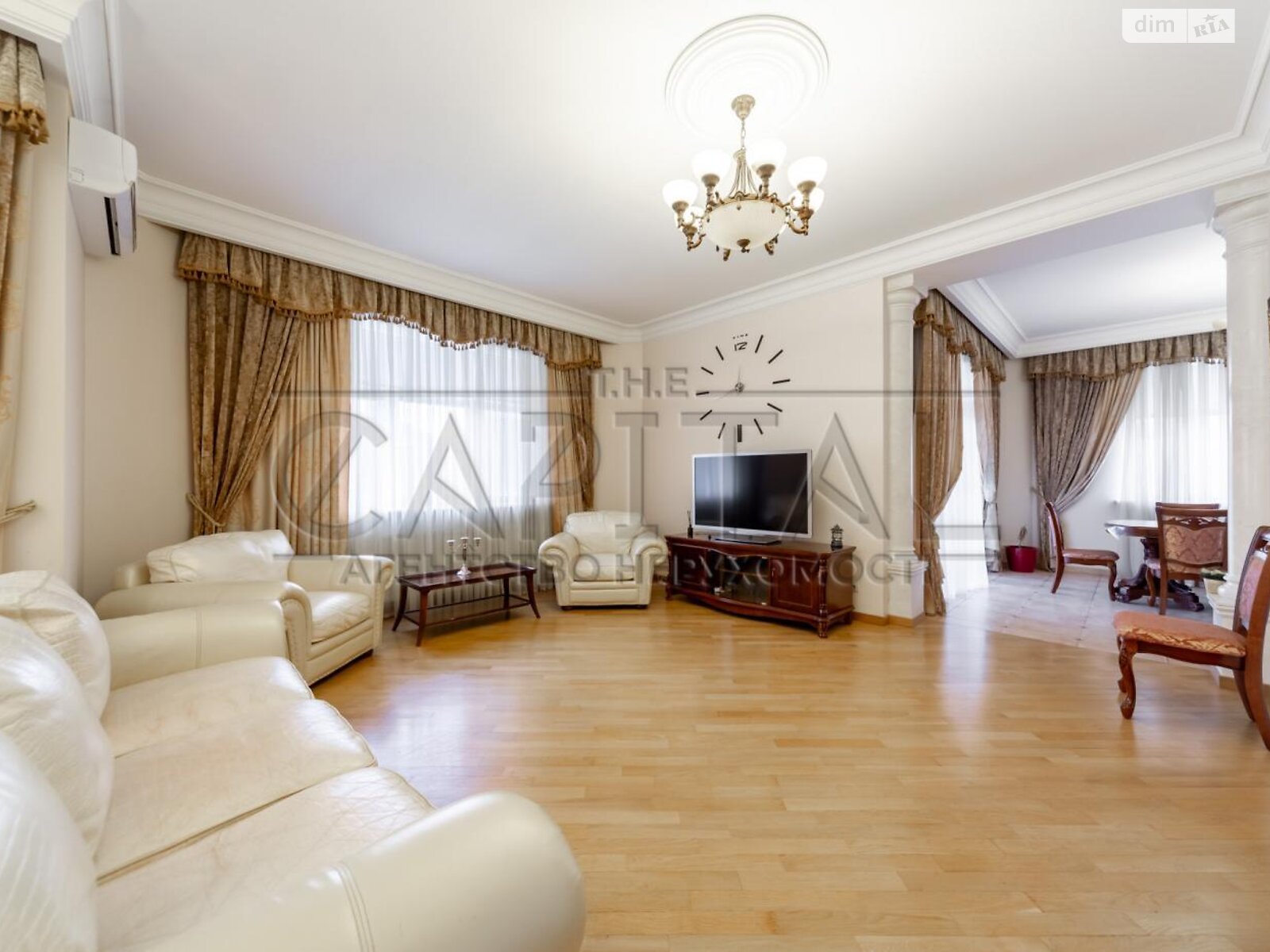 двоповерховий будинок з гаражем, 280 кв. м, кирпич. Здається помісячно в Романкові фото 1