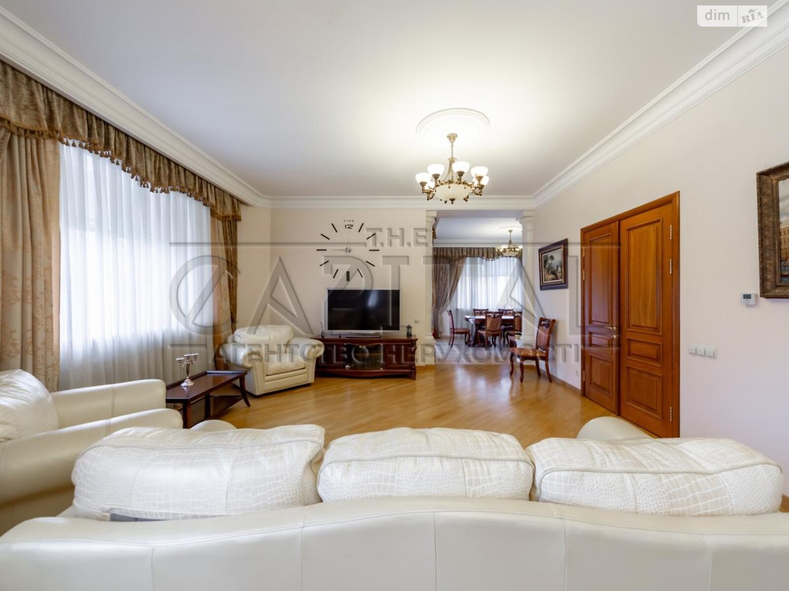 двоповерховий будинок з гаражем, 280 кв. м, кирпич. Здається помісячно в Романкові фото 1