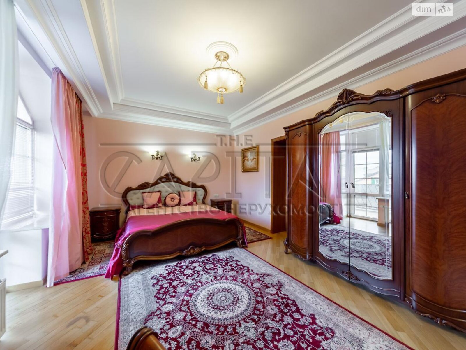 двоповерховий будинок з гаражем, 280 кв. м, кирпич. Здається помісячно в Романкові фото 1