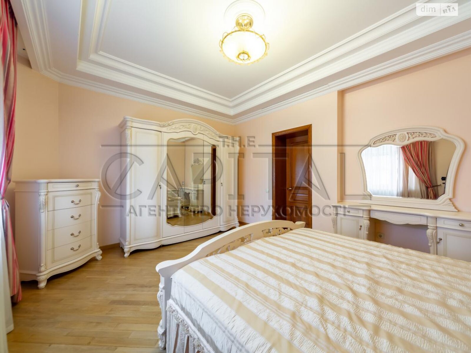 двоповерховий будинок з гаражем, 280 кв. м, кирпич. Здається помісячно в Романкові фото 1