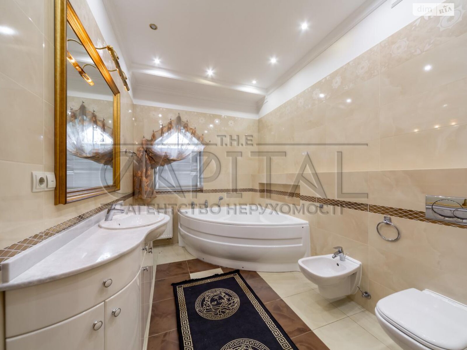 двоповерховий будинок з гаражем, 280 кв. м, кирпич. Здається помісячно в Романкові фото 1