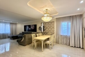 двухэтажный дом, 190 кв. м, кирпич. Сдается помесячно в Рославичах фото 2