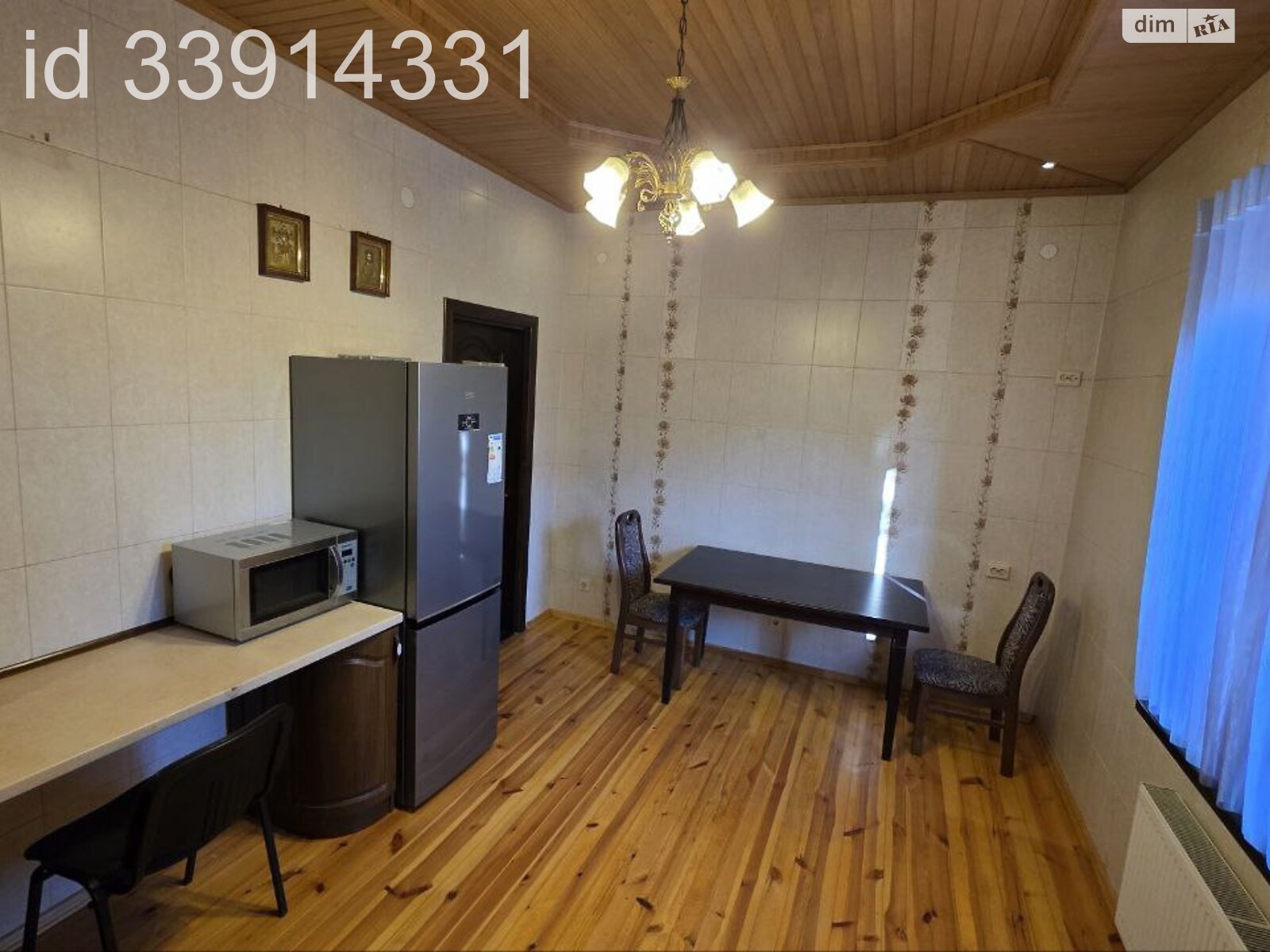 двухэтажный дом с балконом, 145 кв. м, кирпич. Сдается помесячно в Ровно, в районе Пивзавод фото 1