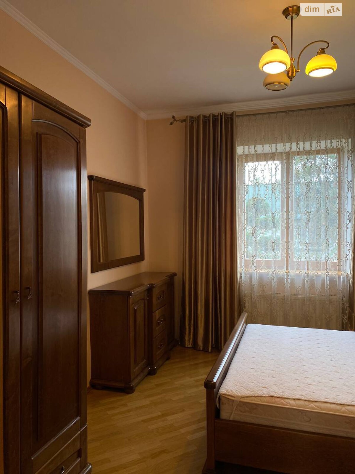 одноповерховий будинок з гаражем, 86 кв. м, цегла. Здається помісячно в Рівному, в районі Ювілейний фото 1 однопроверховий будинок з гаражем, 86 кв. м, цегла. Здається помісячно в Рівному, в районі Ювілейний фото 1