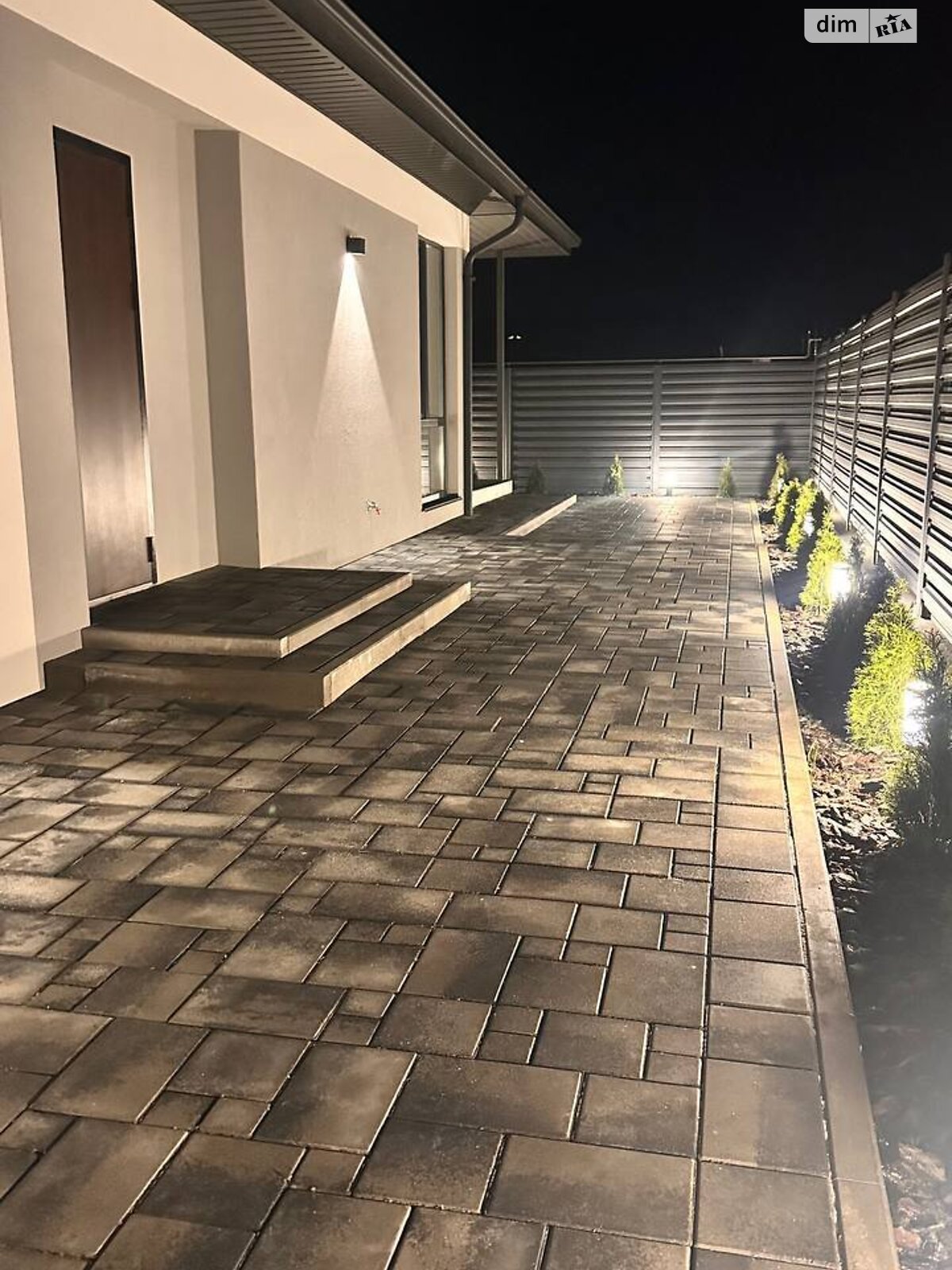 одноповерховий будинок, 74 кв. м, цегла. Здається помісячно в Рівному, в районі Ювілейний фото 1 однопроверховий будинок, 74 кв. м, цегла. Здається помісячно в Рівному, в районі Ювілейний фото 1