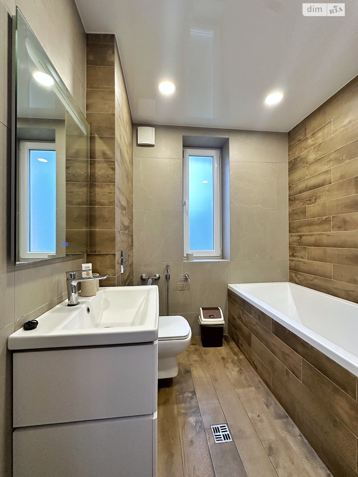 двоповерховий будинок бесідка, 180 кв. м, цегла. Здається помісячно в Рудному фото 1 двоповерховий будинок бесідка, 180 кв. м, цегла. Здається помісячно в Рудному фото 1