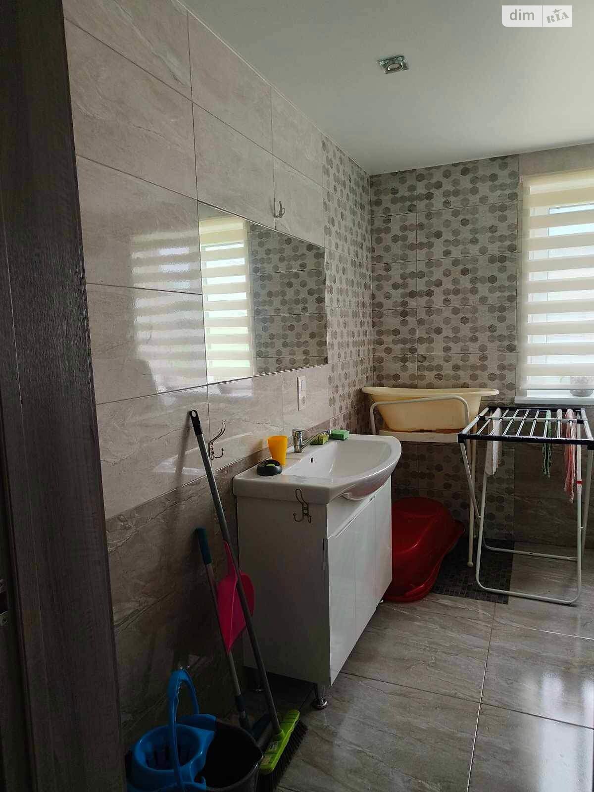 двоповерховий будинок, 162.3 кв. м, цегла. Здається помісячно в Савчиці фото 1 двоповерховий будинок, 162.3 кв. м, цегла. Здається помісячно в Савчиці фото 1