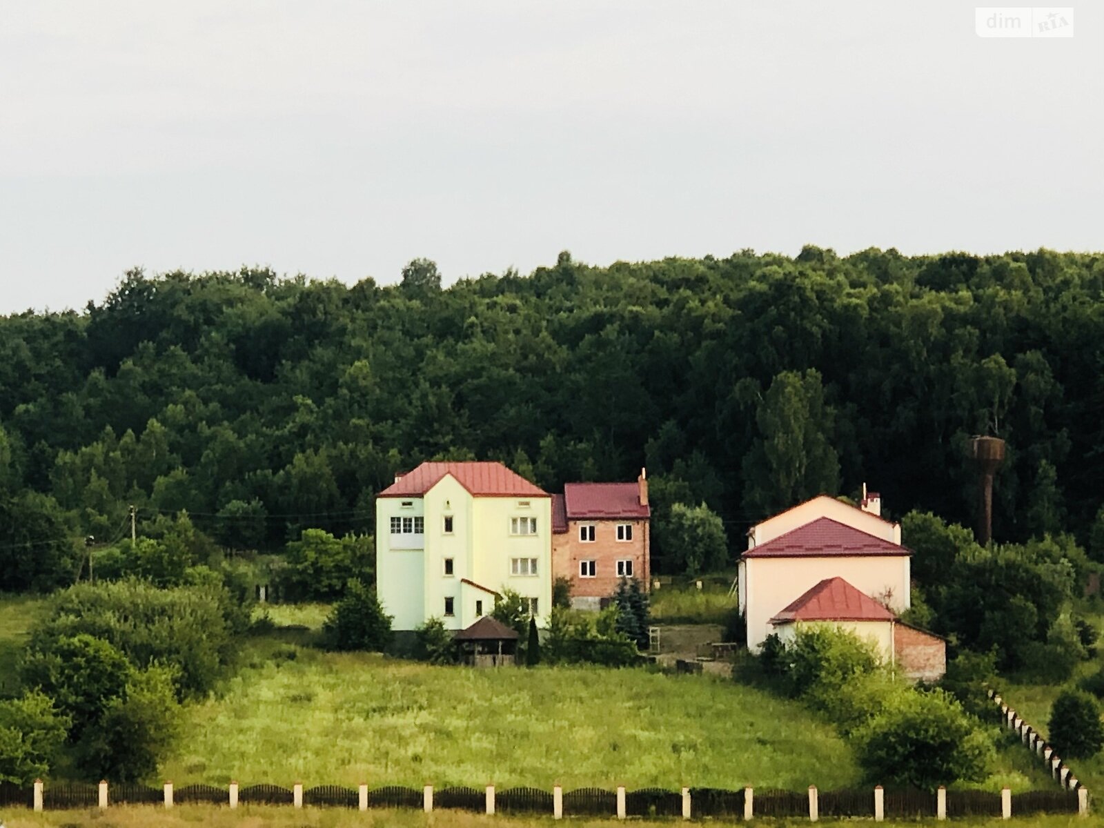 триповерховий будинок з гаражем, 360 кв. м, цегла. Здається помісячно в Серники фото 1