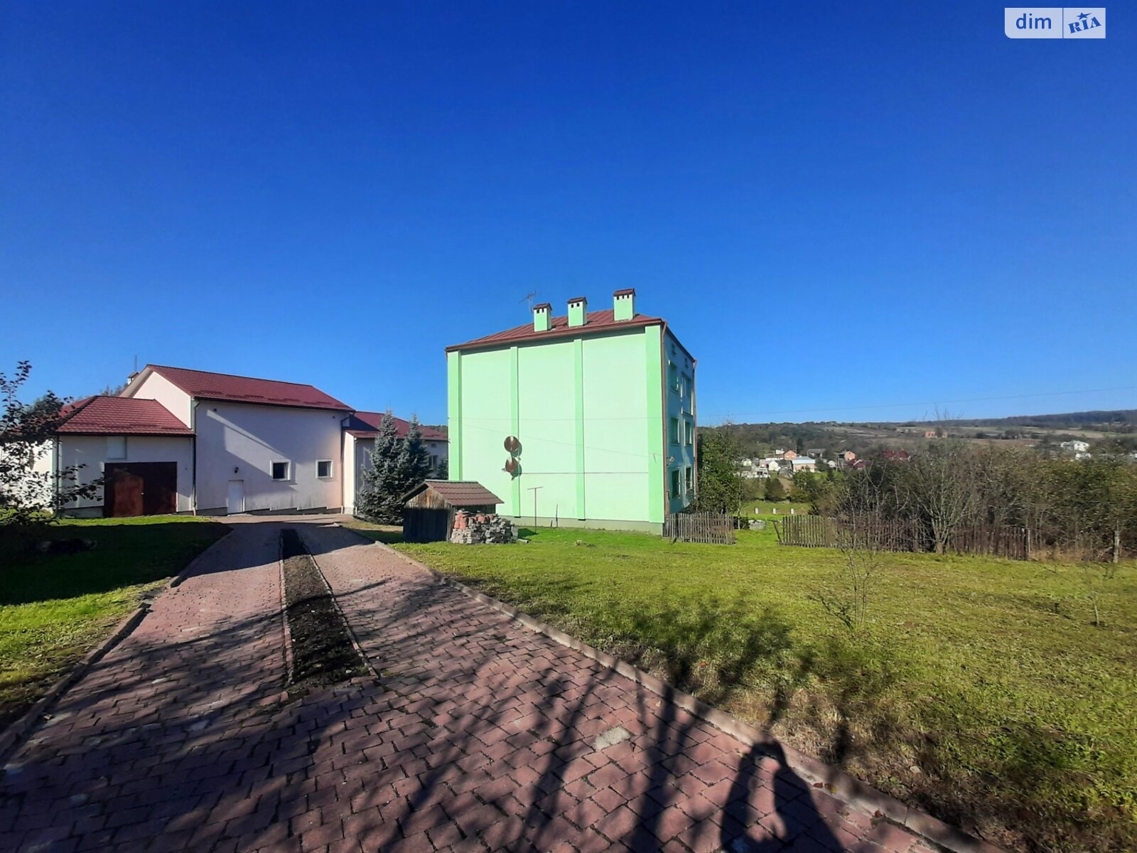 триповерховий будинок з гаражем, 392 кв. м, цегла. Здається помісячно в Серники фото 1 триповерховий будинок з гаражем, 392 кв. м, цегла. Здається помісячно в Серники фото 1