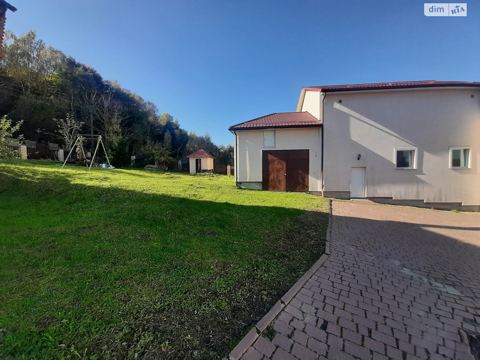 триповерховий будинок з гаражем, 392 кв. м, цегла. Здається помісячно в Серники фото 1 триповерховий будинок з гаражем, 392 кв. м, цегла. Здається помісячно в Серники фото 1