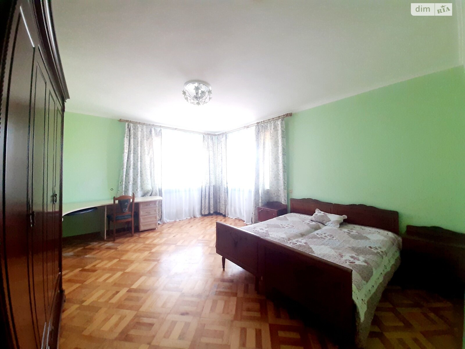 триповерховий будинок з гаражем, 392 кв. м, цегла. Здається помісячно в Серники фото 1 триповерховий будинок з гаражем, 392 кв. м, цегла. Здається помісячно в Серники фото 1