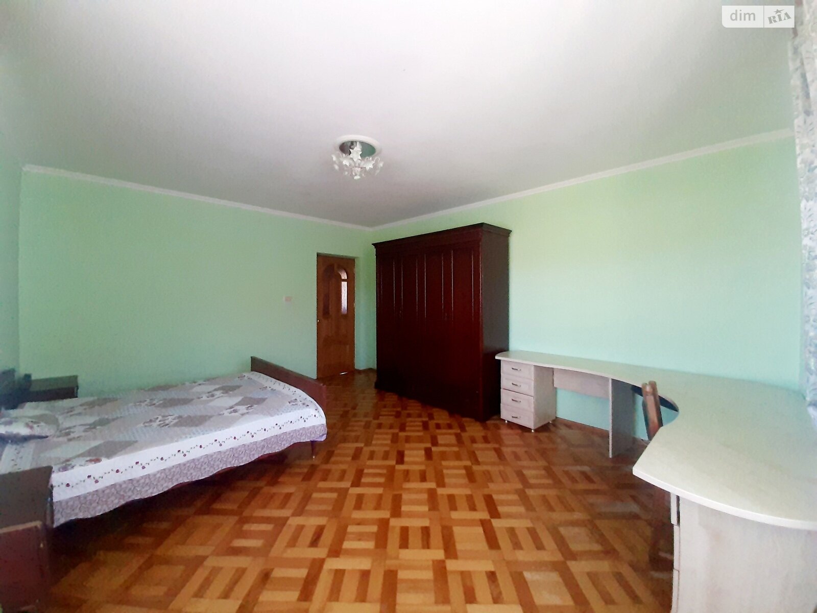триповерховий будинок з гаражем, 392 кв. м, цегла. Здається помісячно в Серники фото 1 триповерховий будинок з гаражем, 392 кв. м, цегла. Здається помісячно в Серники фото 1