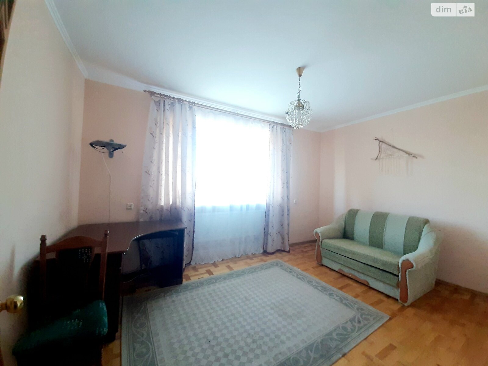 триповерховий будинок з гаражем, 392 кв. м, цегла. Здається помісячно в Серники фото 1 триповерховий будинок з гаражем, 392 кв. м, цегла. Здається помісячно в Серники фото 1