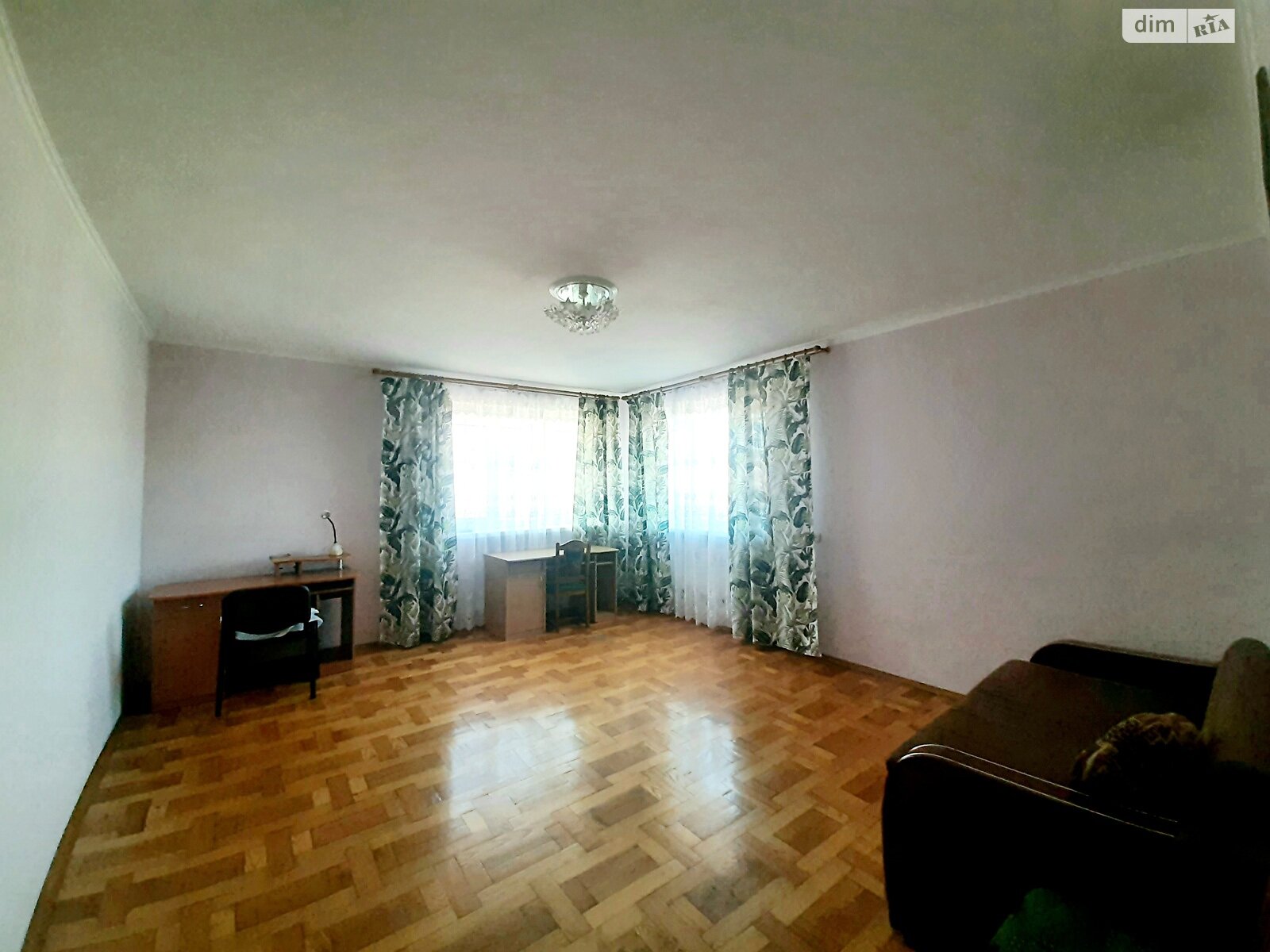триповерховий будинок з гаражем, 392 кв. м, цегла. Здається помісячно в Серники фото 1 триповерховий будинок з гаражем, 392 кв. м, цегла. Здається помісячно в Серники фото 1