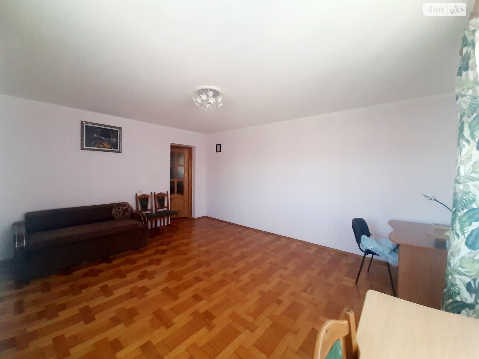 триповерховий будинок з гаражем, 392 кв. м, цегла. Здається помісячно в Серники фото 1 триповерховий будинок з гаражем, 392 кв. м, цегла. Здається помісячно в Серники фото 1